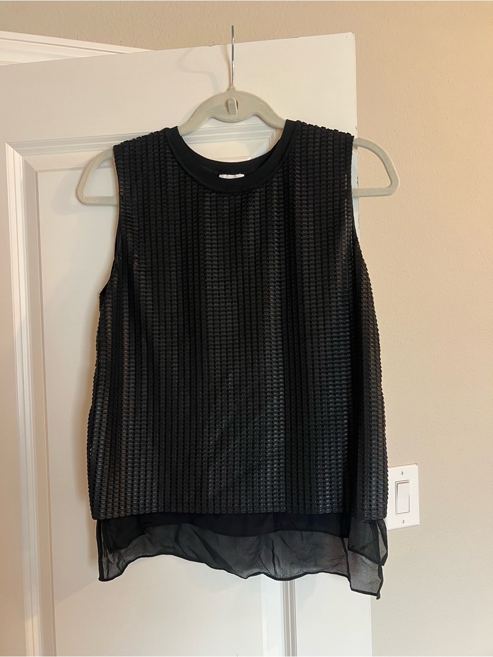 Vince Black Textured Layered Sleeveless Camisole